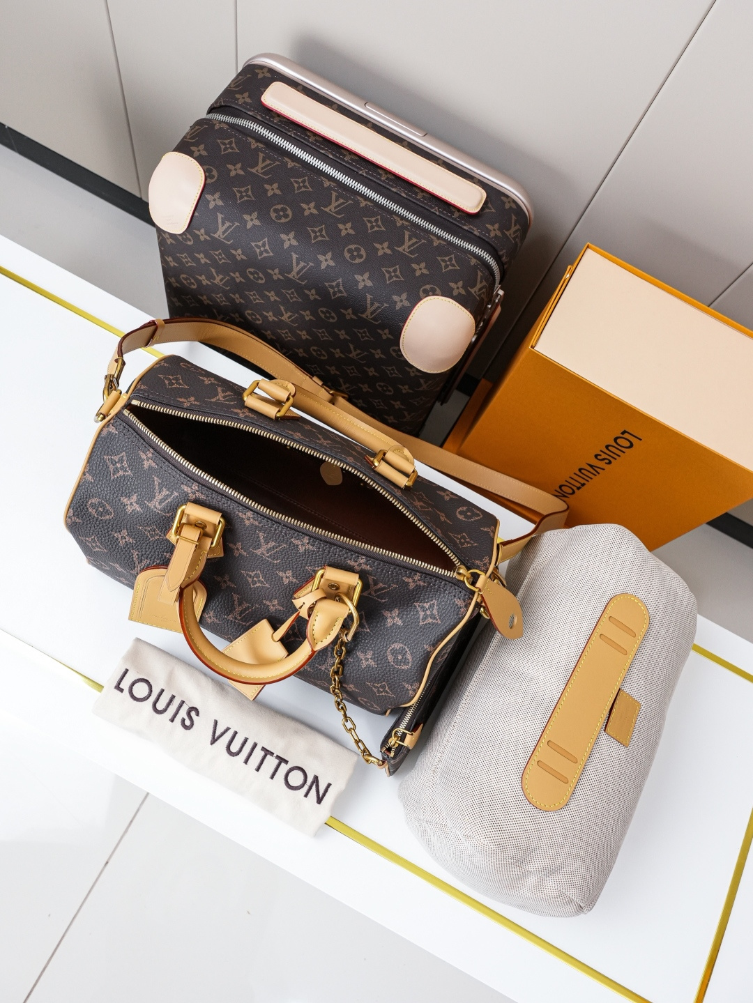 Louis Vuitton Speedy Bandoulière 30 Monogram Handbag - Image 7