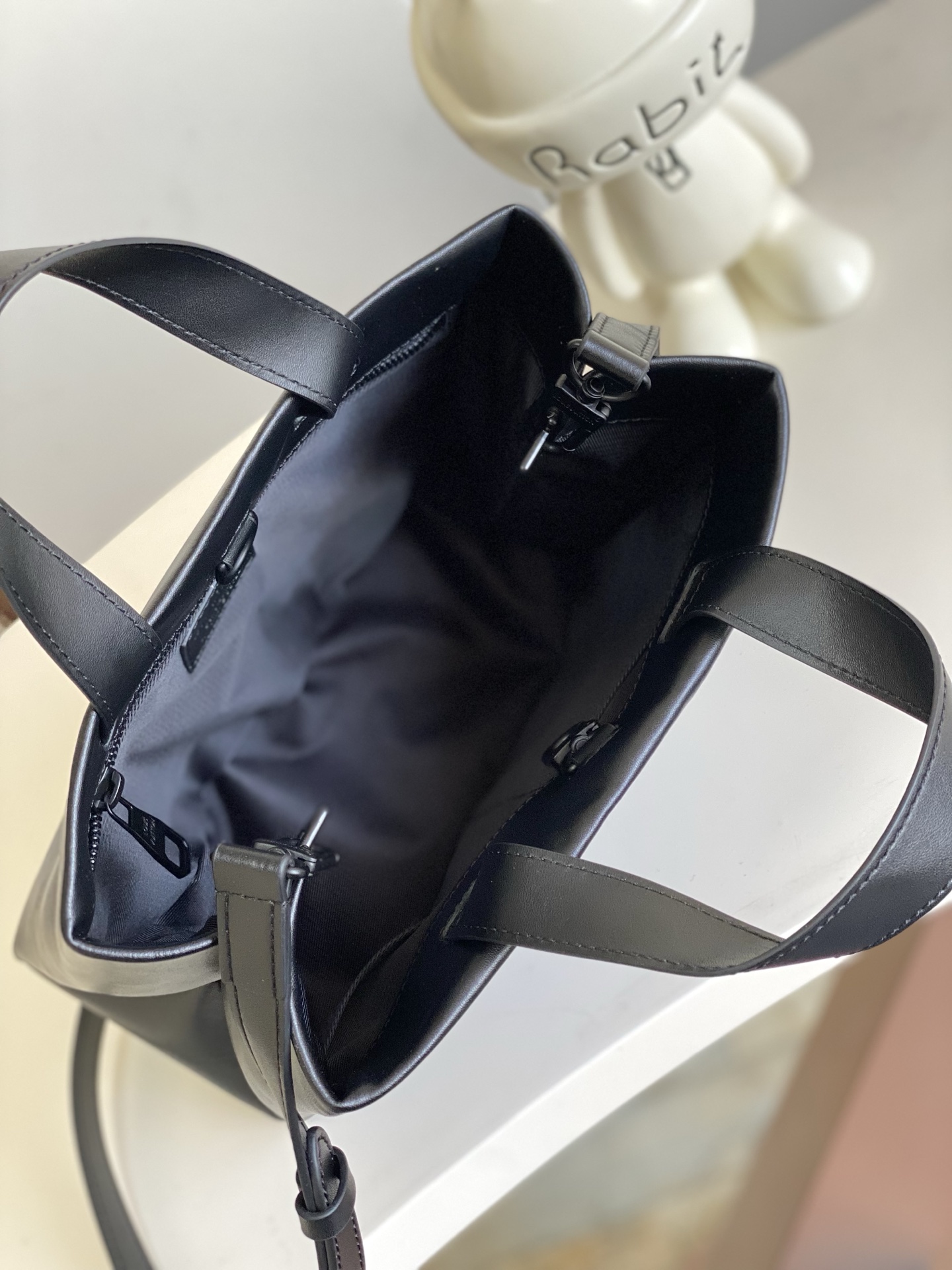 Louis Vuitton x Pharrell x Nigo Shoer Medium Bag - Image 7