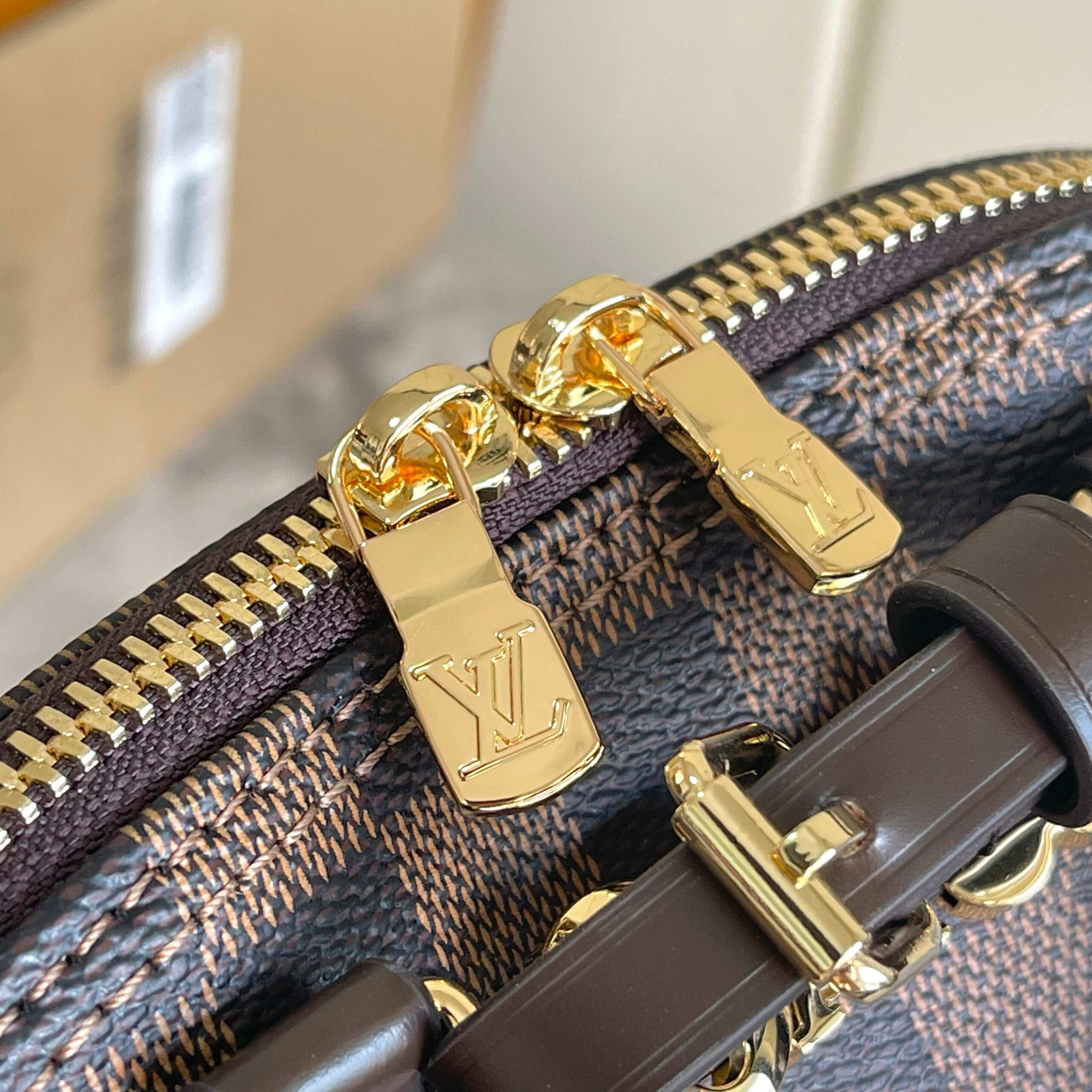 Alma Mini Customizable Handbag Set – M14339 Coffee Check - Image 7