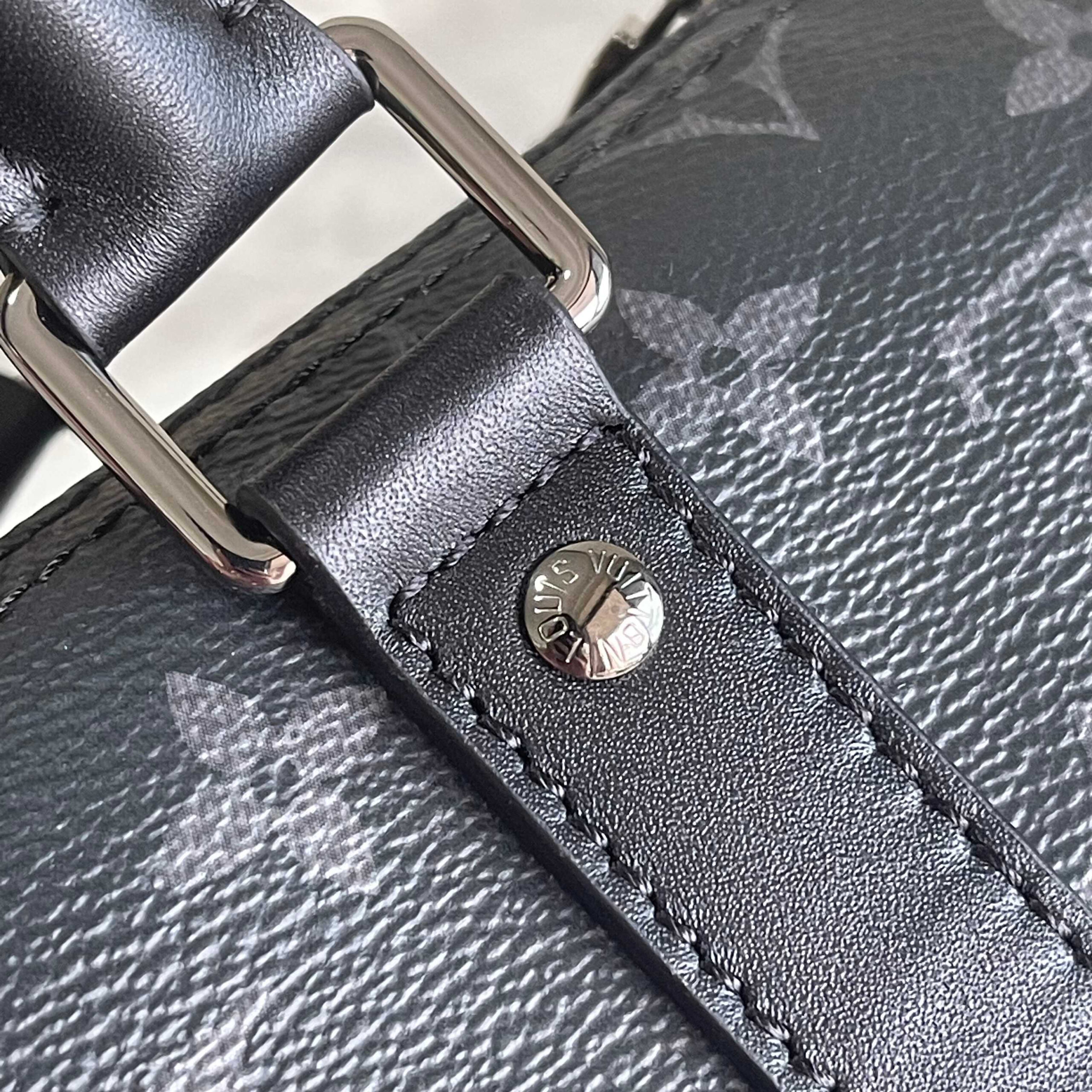 Louis Vuitton Keepall 25 Handbag in Monogram Eclipse Reverse Canvas - Image 7