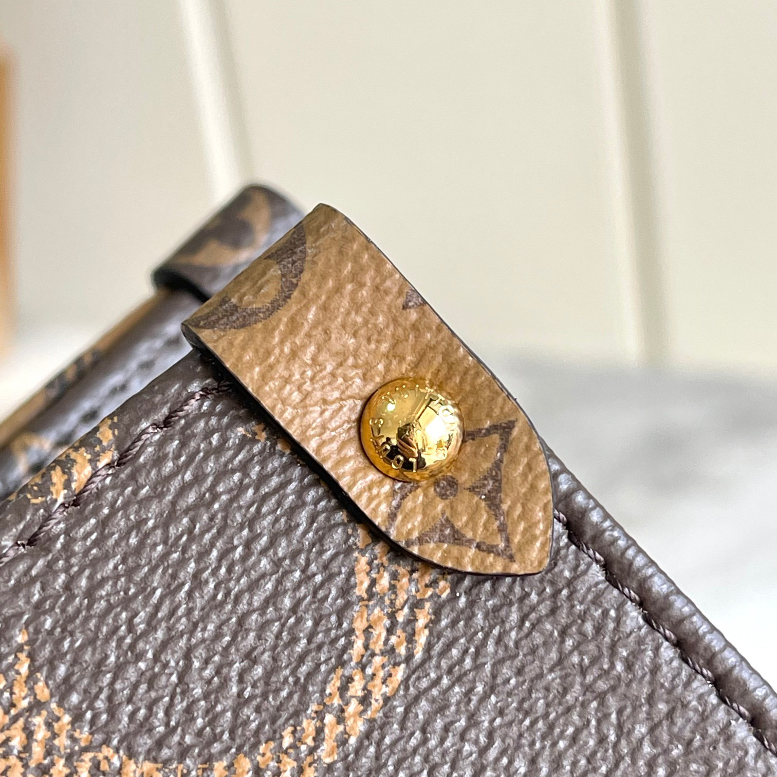 Louis Vuitton OnTheGo MM Monogram Reverse Tote Bag M45039 - Image 7
