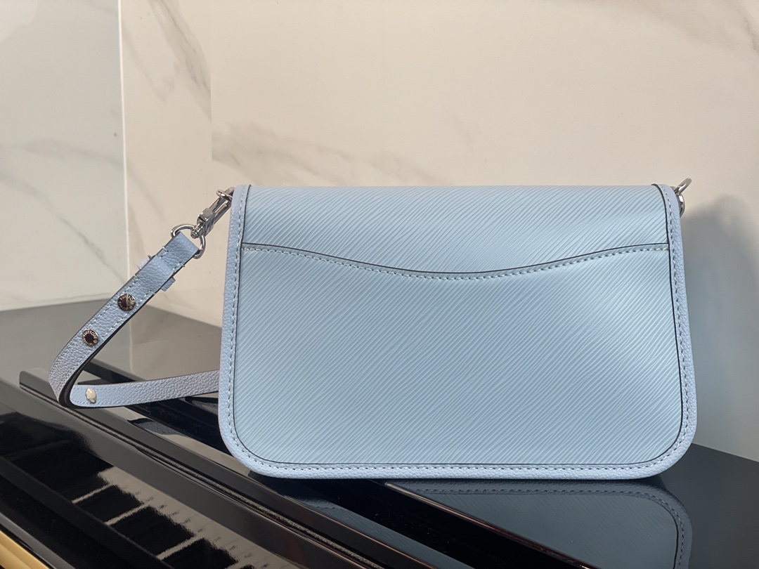 Louis Vuitton Buci Handbag M59386 in Sky Blue Epi Leather - Image 7