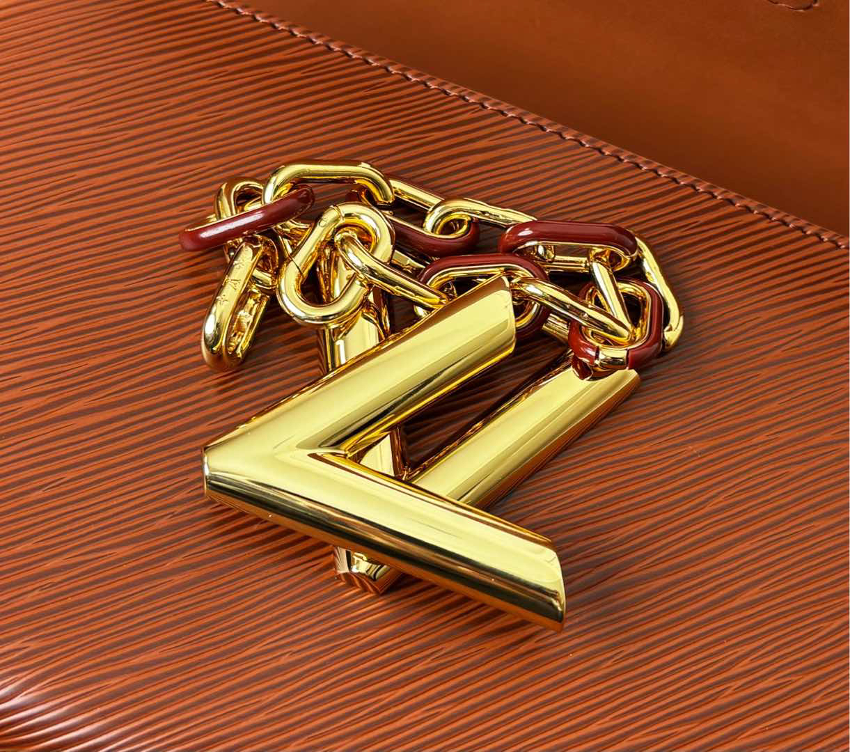 Louis Vuitton Twist MM Slim Crossbody Bag in Brown Epi Leather - Image 7