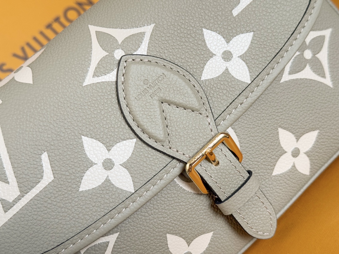 Louis Vuitton Diane Monogram Empreinte Leather Shoulder Bag - Image 7