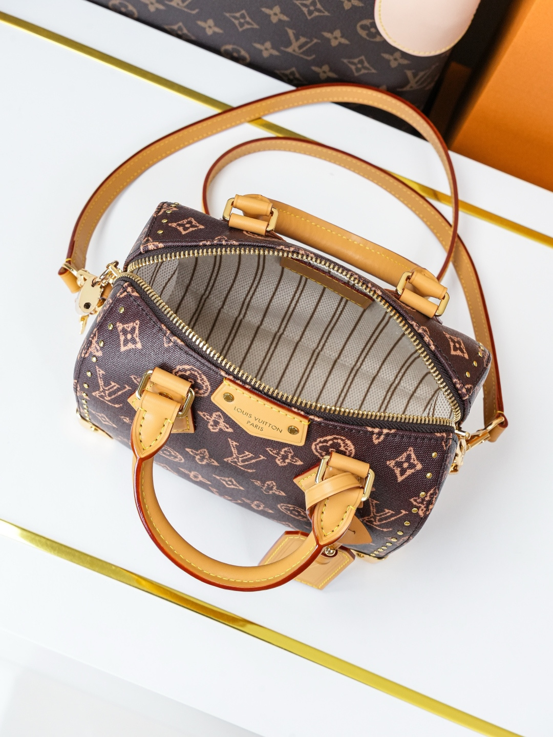 Louis Vuitton Speedy Trunk 20 Monogram Origine Handbag - Image 7