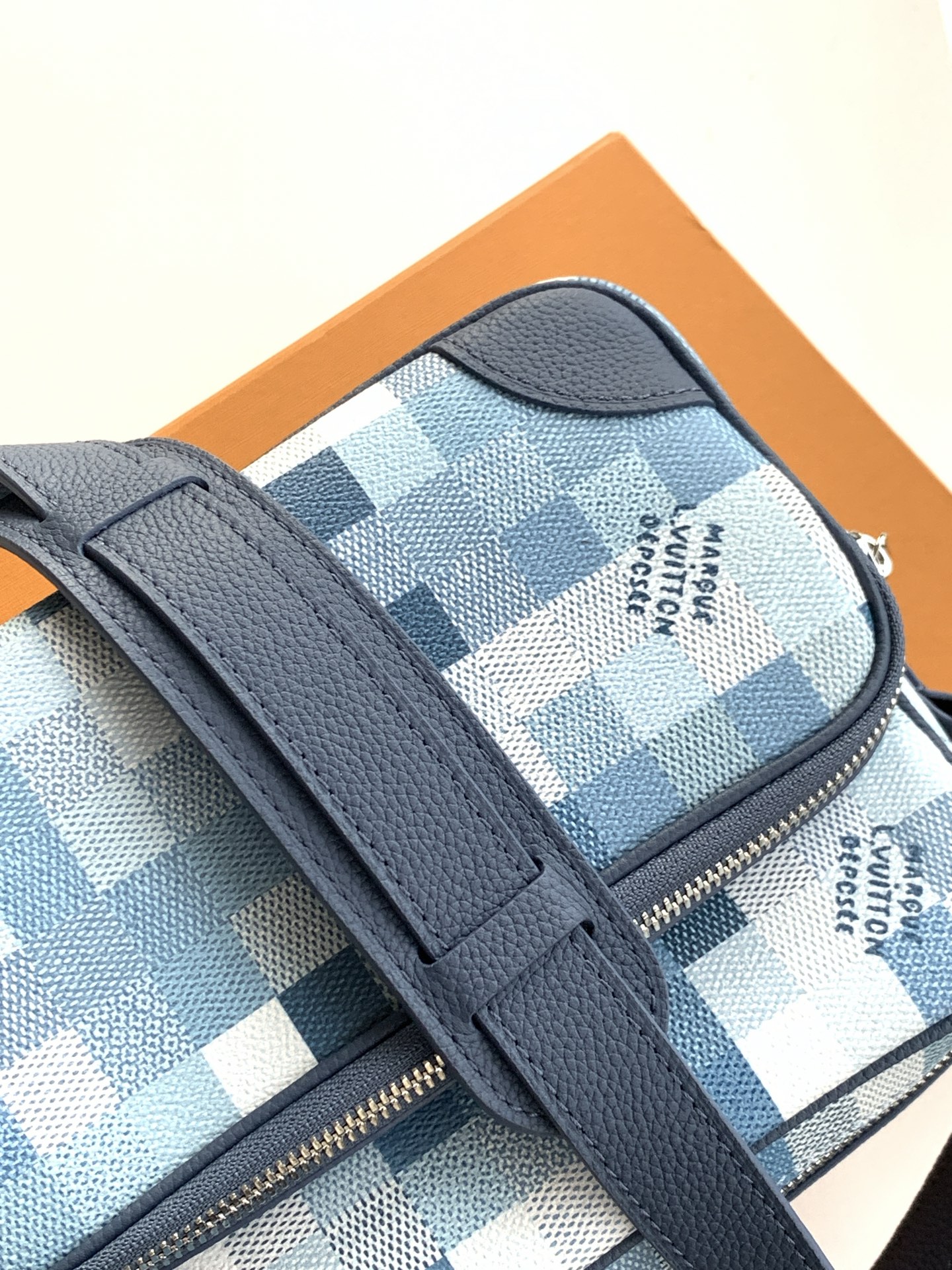Louis Vuitton Nil M28606 Damoflage Crossbody Bag - Image 7