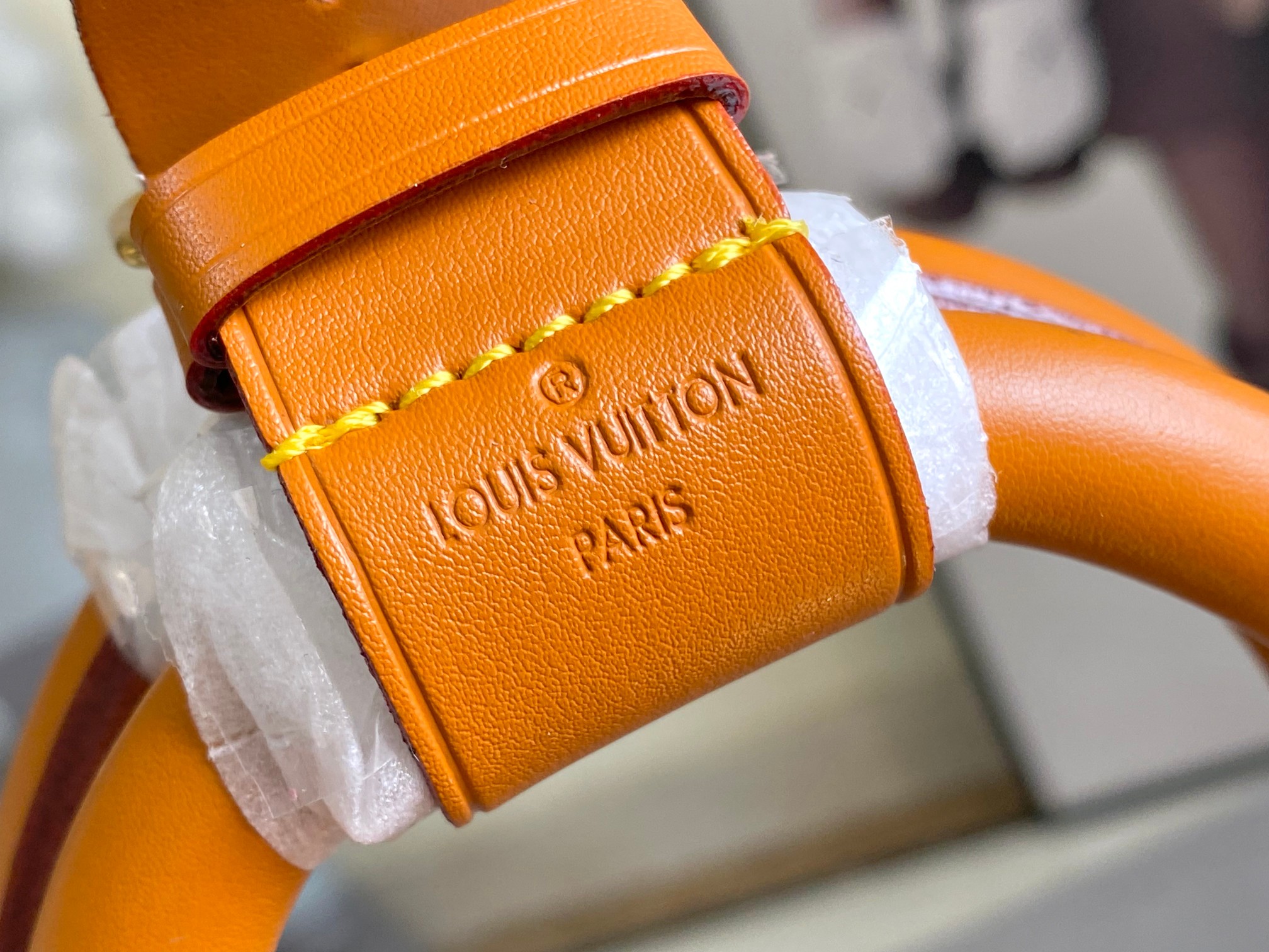 Louis Vuitton Keepall Bandoulière 35 Travel Bag in Monogram Eclipse - Image 7