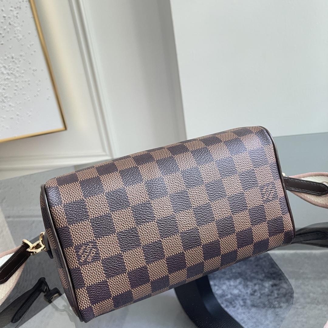 Louis Vuitton Speedy Bandoulière 20 Crossbody Bag in Monogram Canvas - Image 7