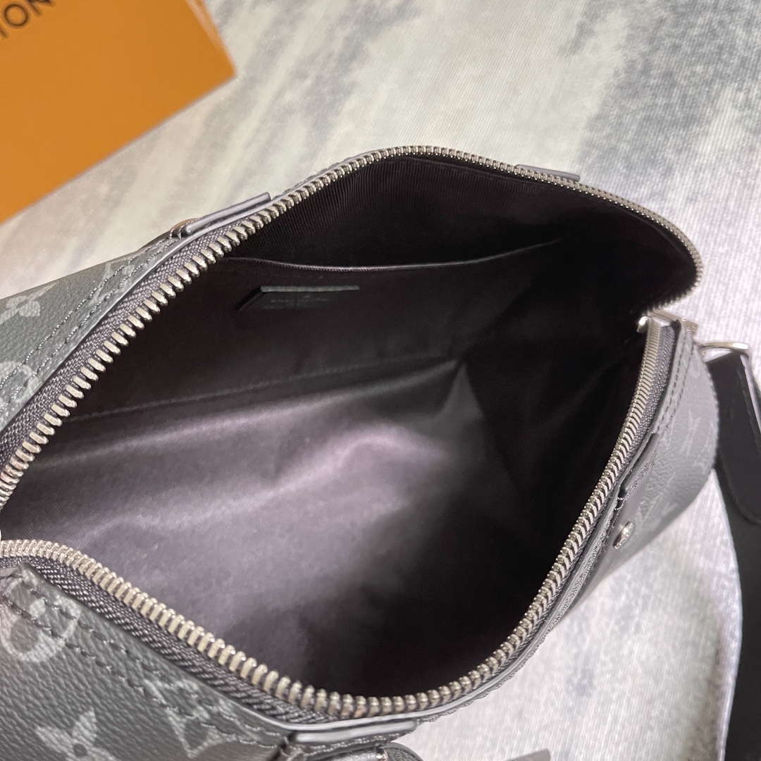 Louis Vuitton Keepall Travel Bag M45936 in Monogram Eclipse - Image 7