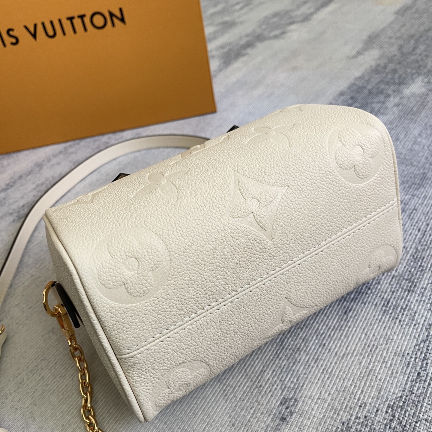 Louis Vuitton Speedy Bandoulière 20 Handbag in Monogram Empreinte Leather - Image 7