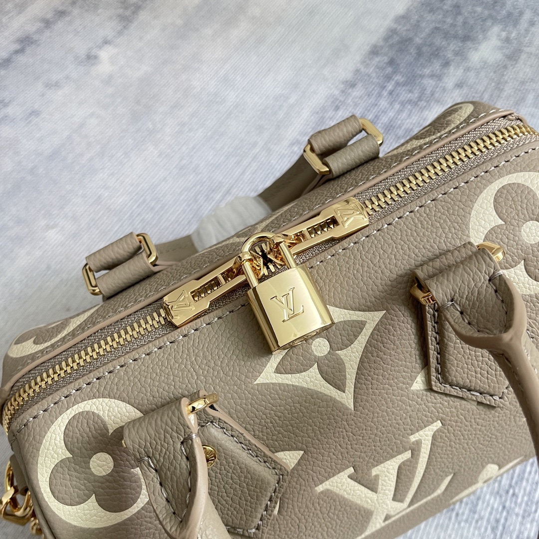 Louis Vuitton Speedy Bandoulière 20 Monogram Empreinte Leather Handbag - Image 7