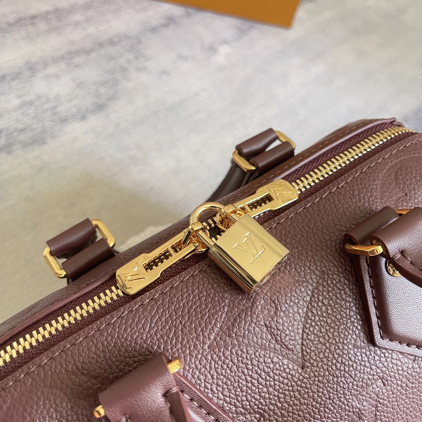 Louis Vuitton Speedy Bandoulière 20 Monogram Empreinte Leather Crossbody Bag - Image 7