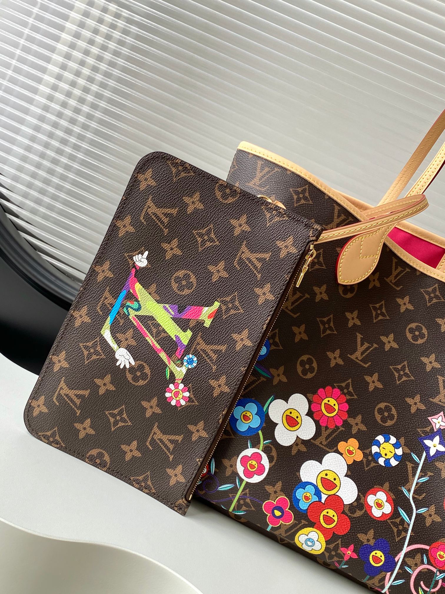Louis Vuitton Neverfull MM Monogram Canvas Tote Bag - Image 7