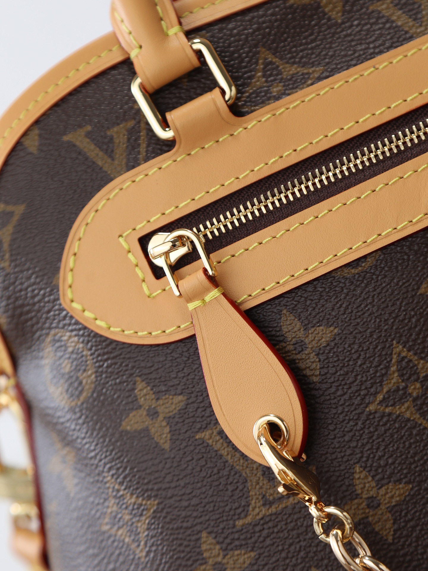 Louis Vuitton Ever More PM Monogram Tote Bag - Image 7