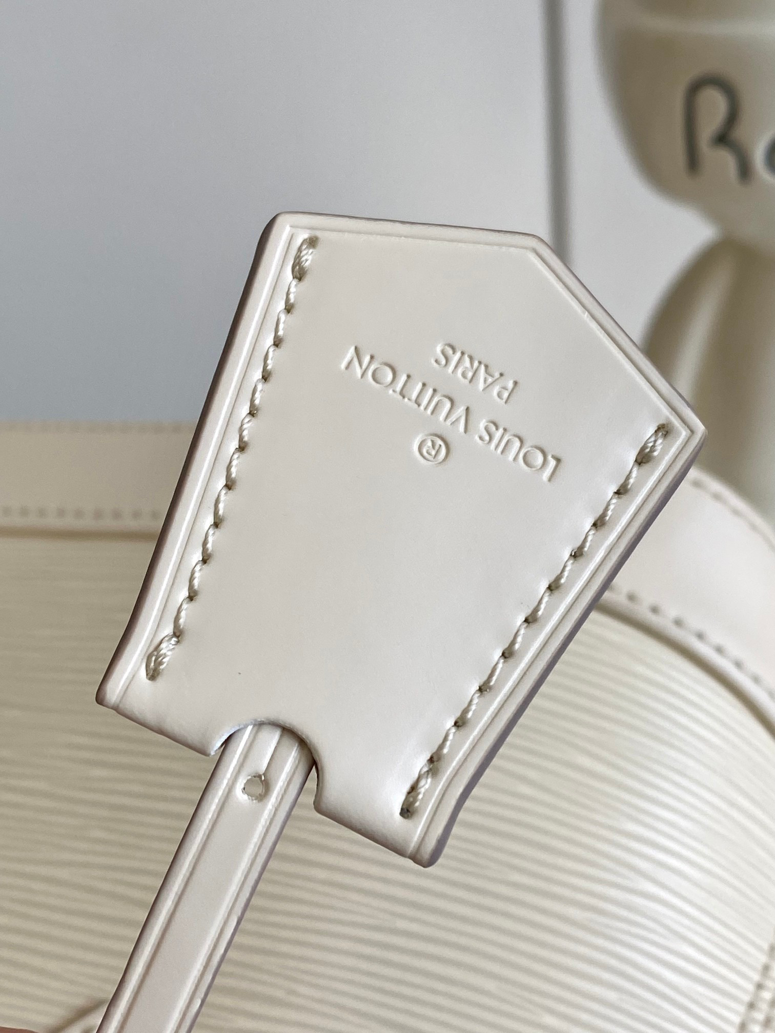 Louis Vuitton Alma BB Epi Leather Handbag - Image 7