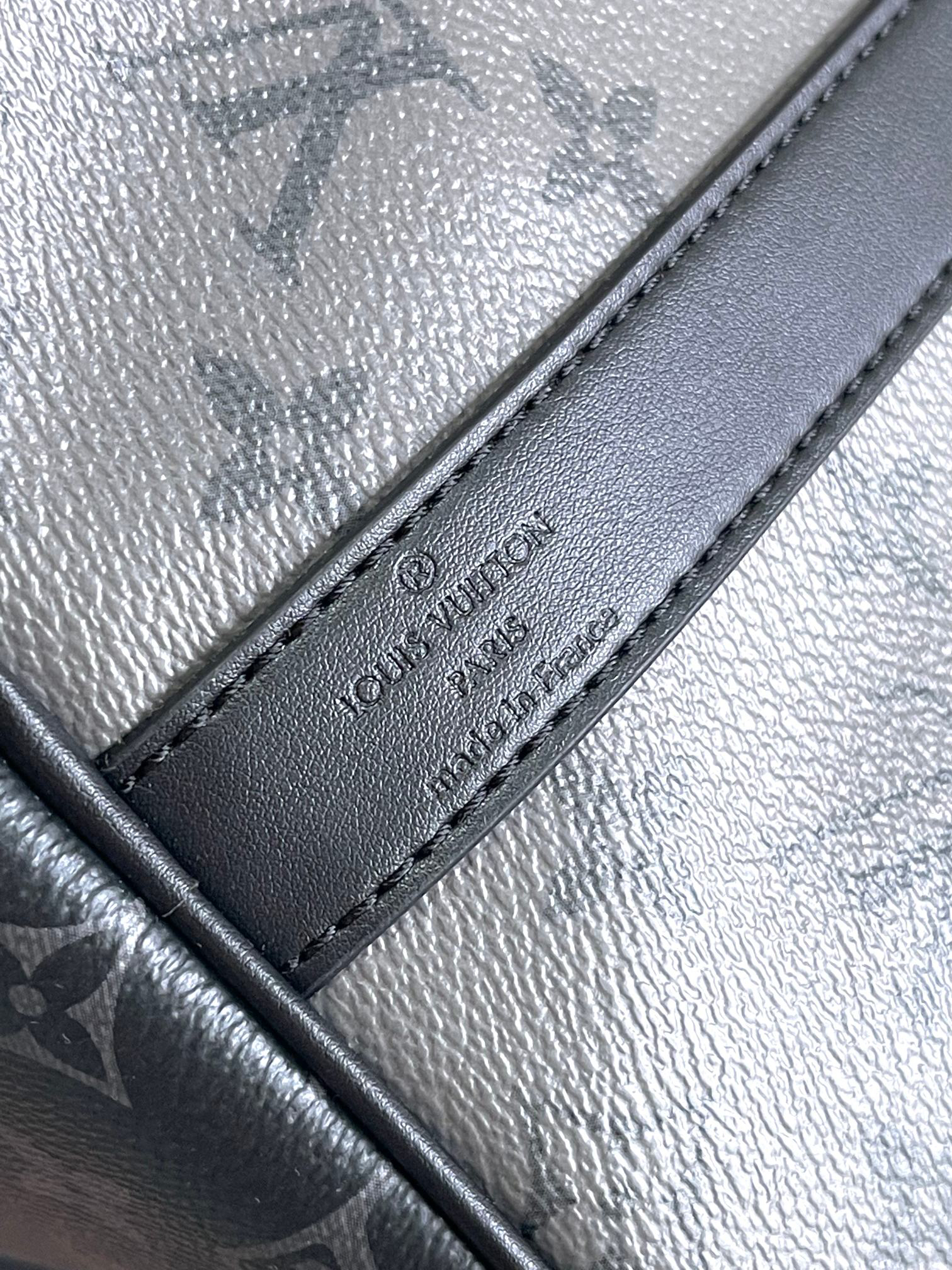 Louis Vuitton Keepall Bandoulière 35 Travel Bag in Monogram Eclipse Canvas - Image 7
