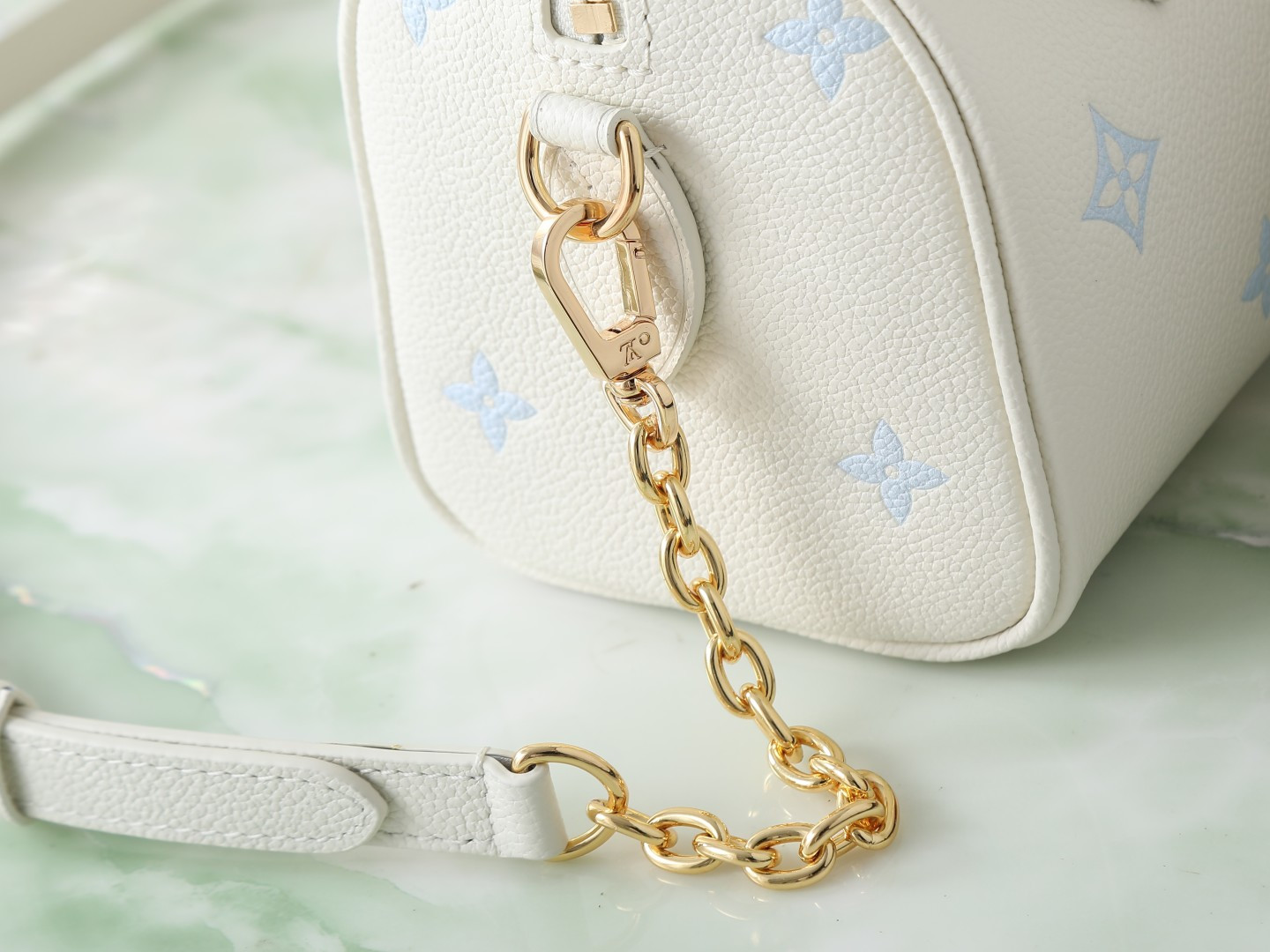 Louis Vuitton Speedy Bandoulière 20 Handbag in Blue Monogram Leather - Image 7
