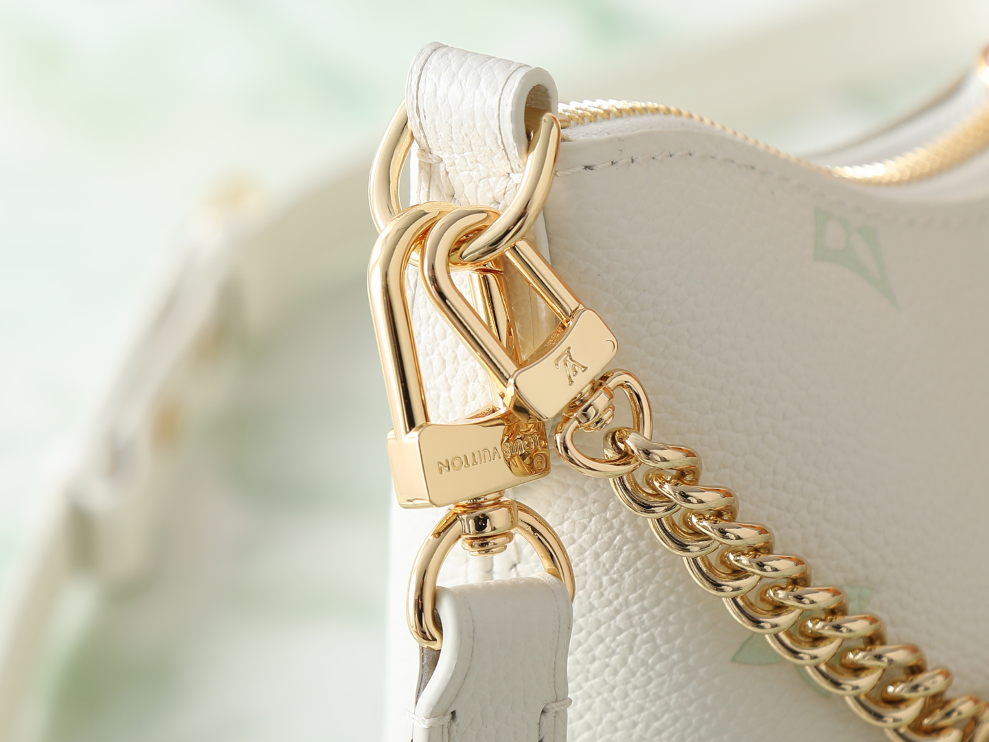 Louis Vuitton Boulogne PM Leather Crossbody Bag in Green and Cream - Image 7