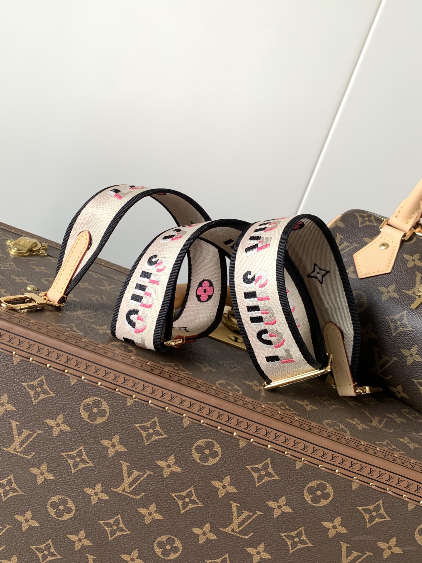Louis Vuitton Speedy Bandoulière 20 Monogram Crossbody Bag - Image 7