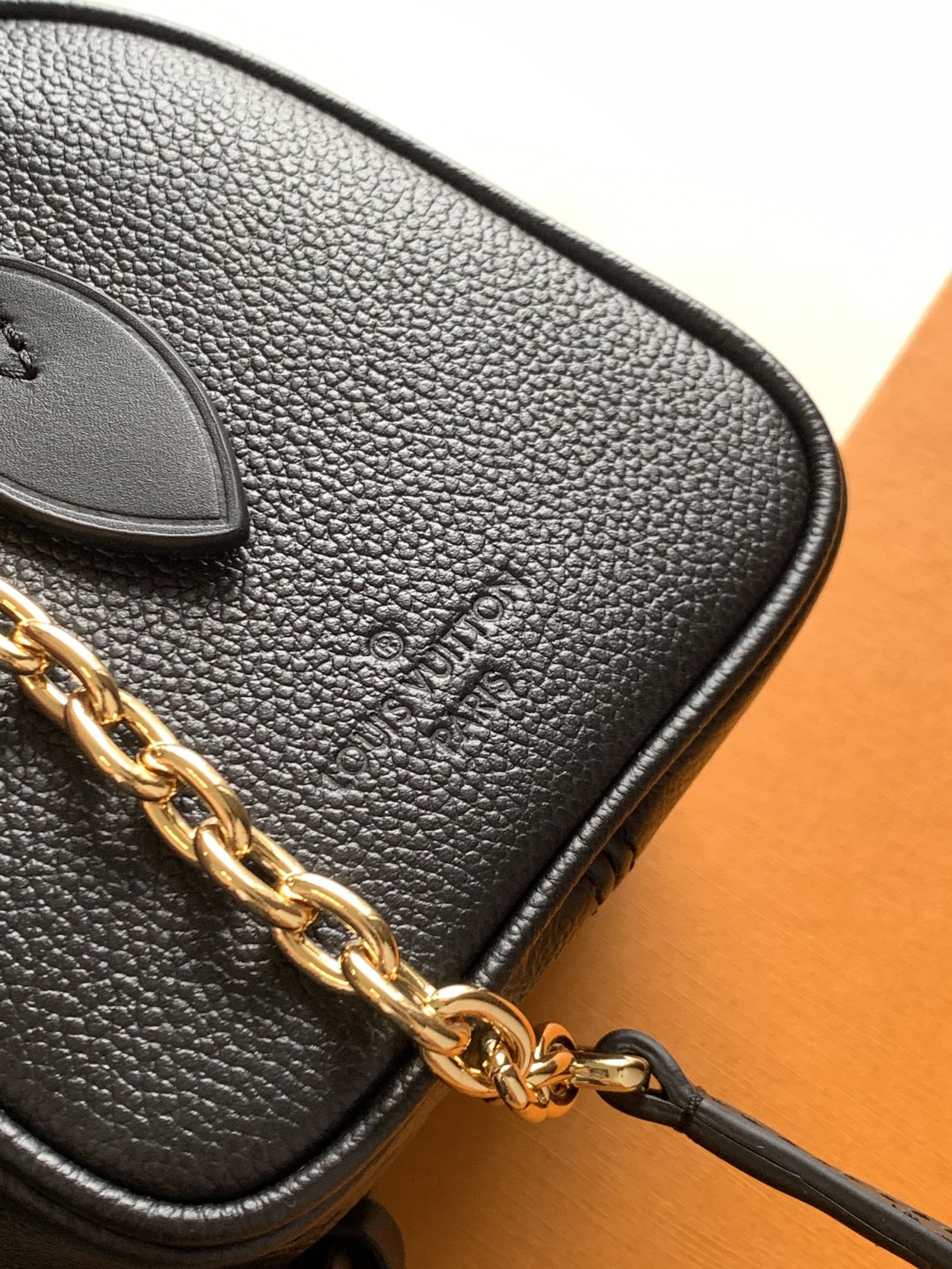 Louis Vuitton Speedy Bandoulière 20 Monogram Empreinte Leather Crossbody Bag - Image 7