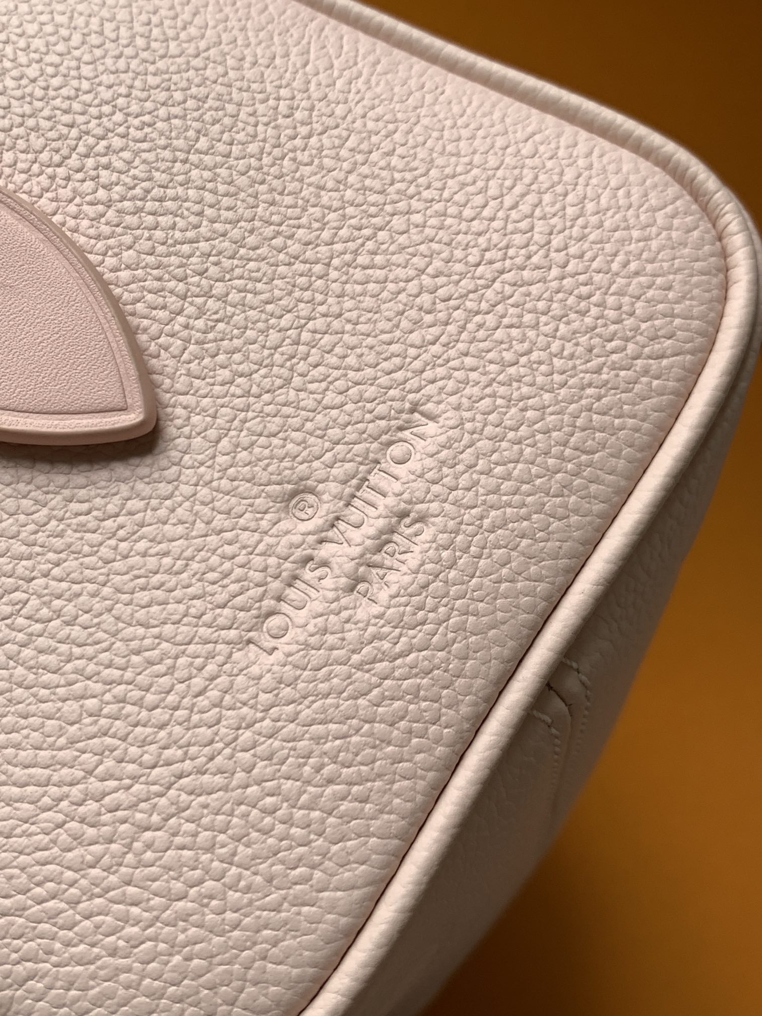 Louis Vuitton Speedy Bandoulière 20 Monogram Empreinte Leather Crossbody Bag - Image 7