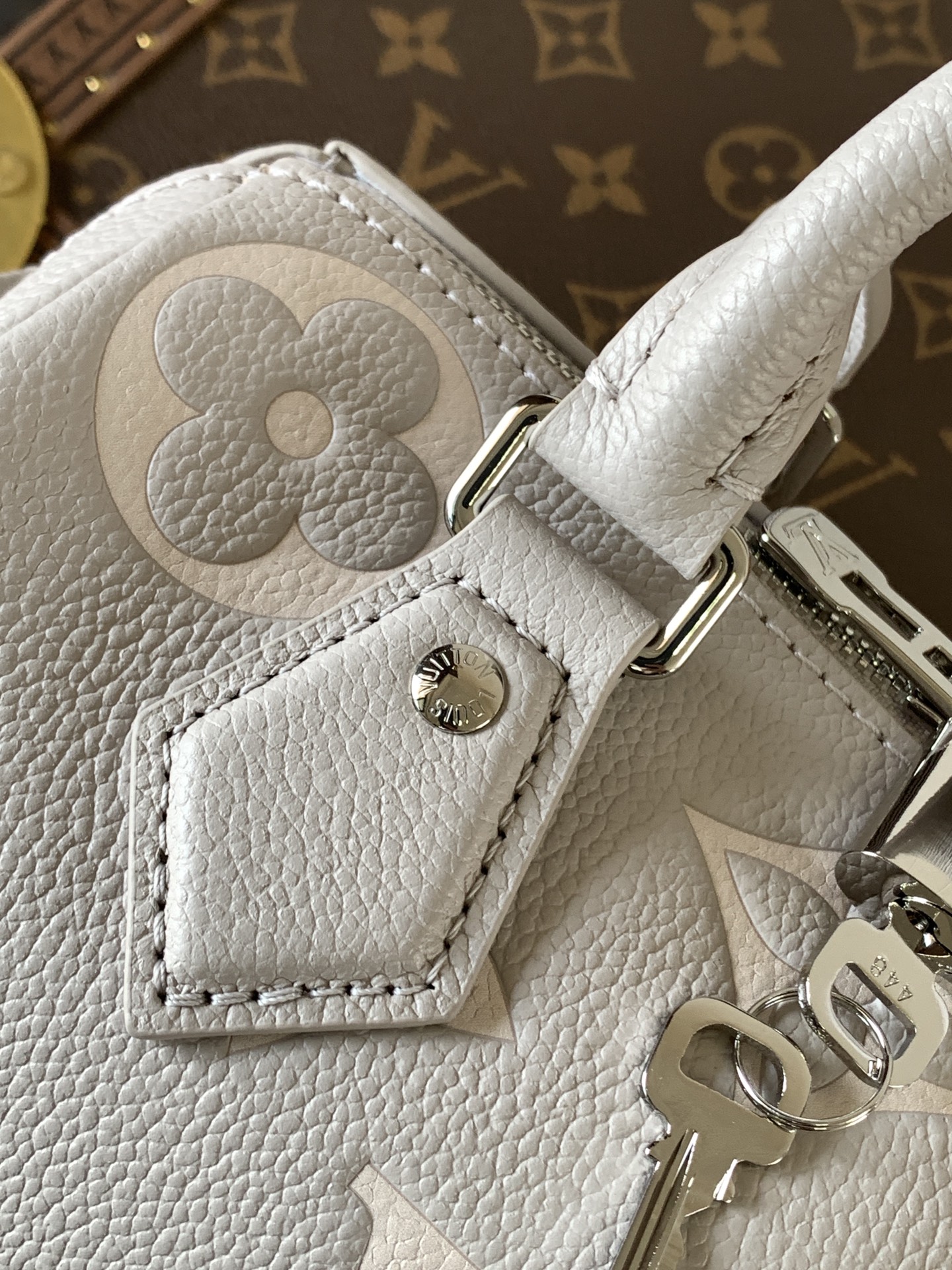 Louis Vuitton Speedy Bandoulière 20 Monogram Empreinte Leather Crossbody Bag - Image 7