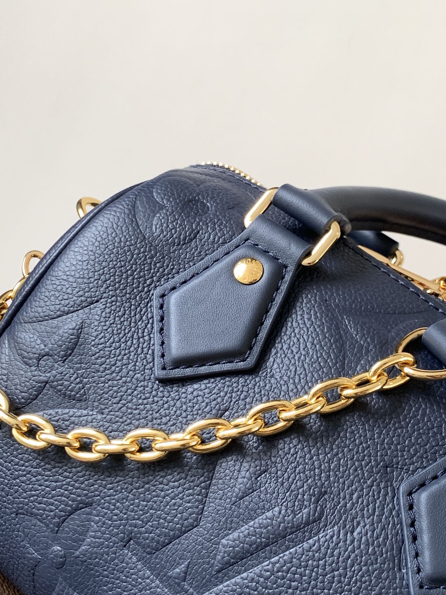 Louis Vuitton Speedy Bandoulière 20 Monogram Empreinte Leather Crossbody Bag - Image 7