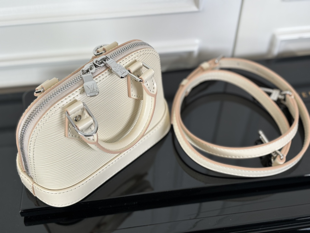 Louis Vuitton Nano Alma Handbag in White Epi Leather - Image 7