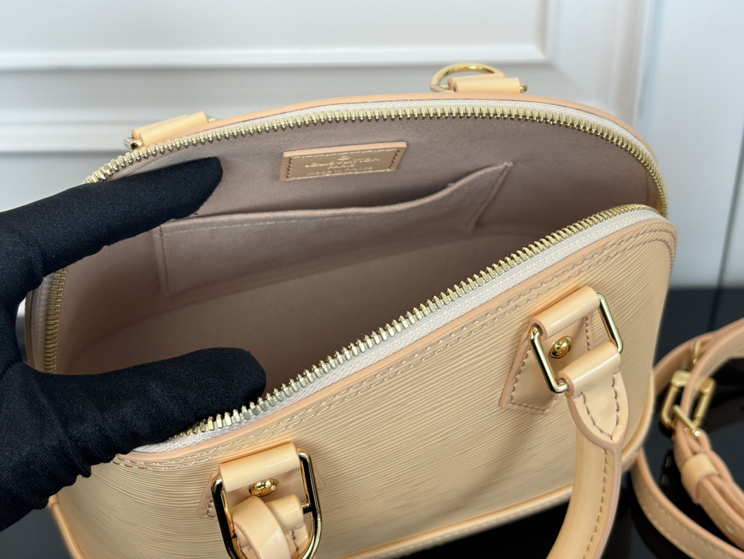 Louis Vuitton Alma BB Epi Leather Crossbody Bag in Almond - Image 7