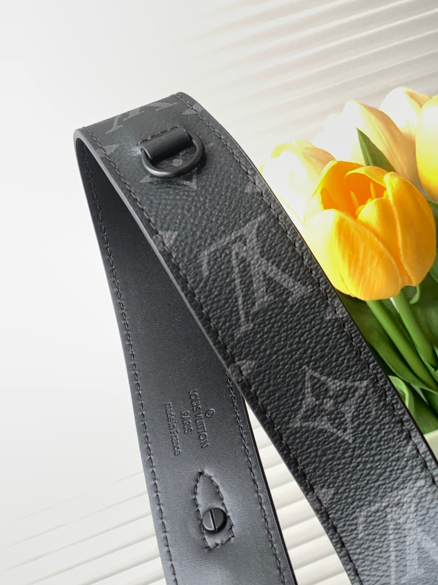 Women's Full-Grain Leather Crossbody Bag - Image 7