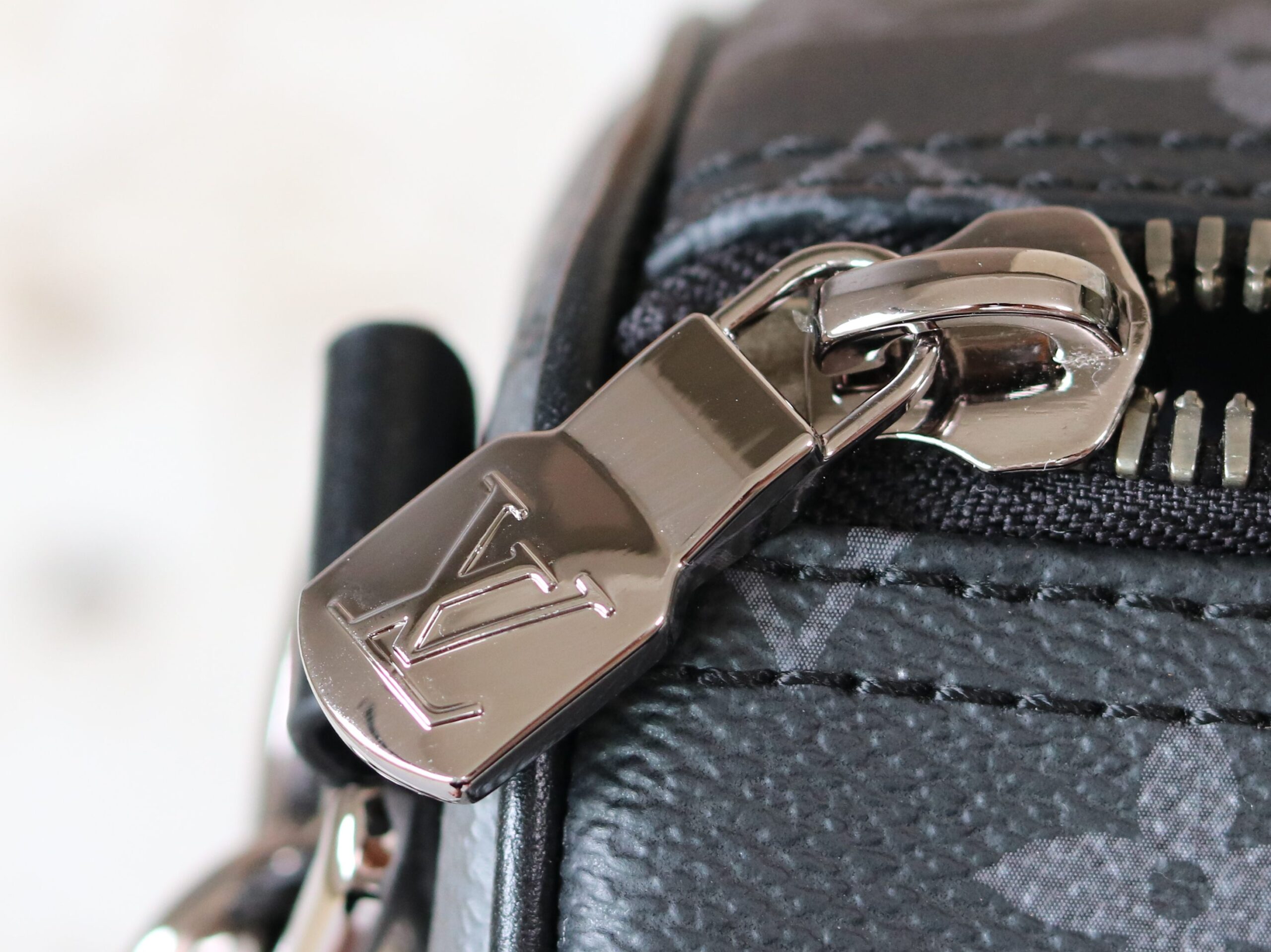 Louis Vuitton Keepall 35 Travel Bag in Monogram Eclipse Canvas - Image 7
