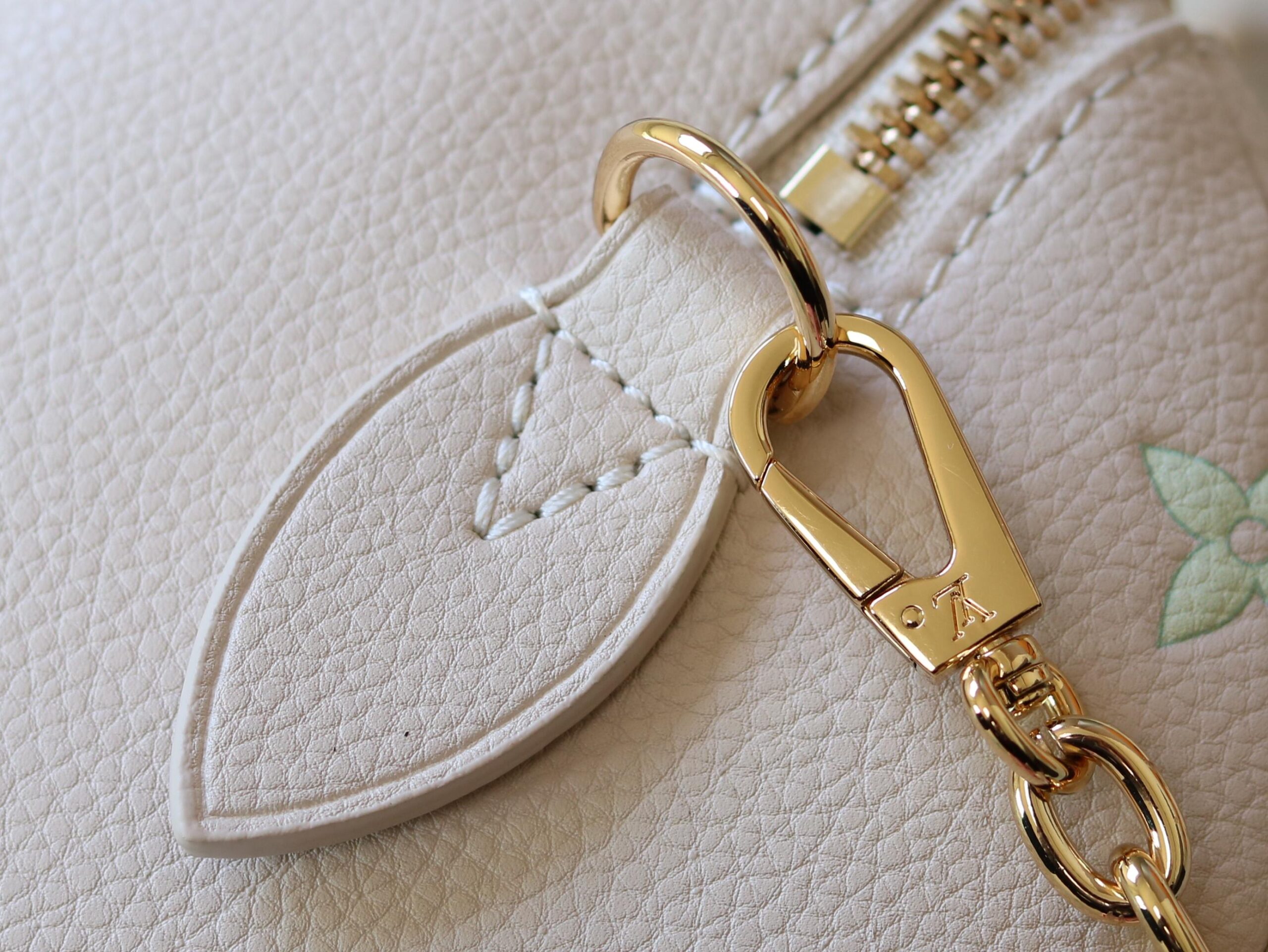 Louis Vuitton Speedy Bandoulière 20 Crossbody Bag - Image 7