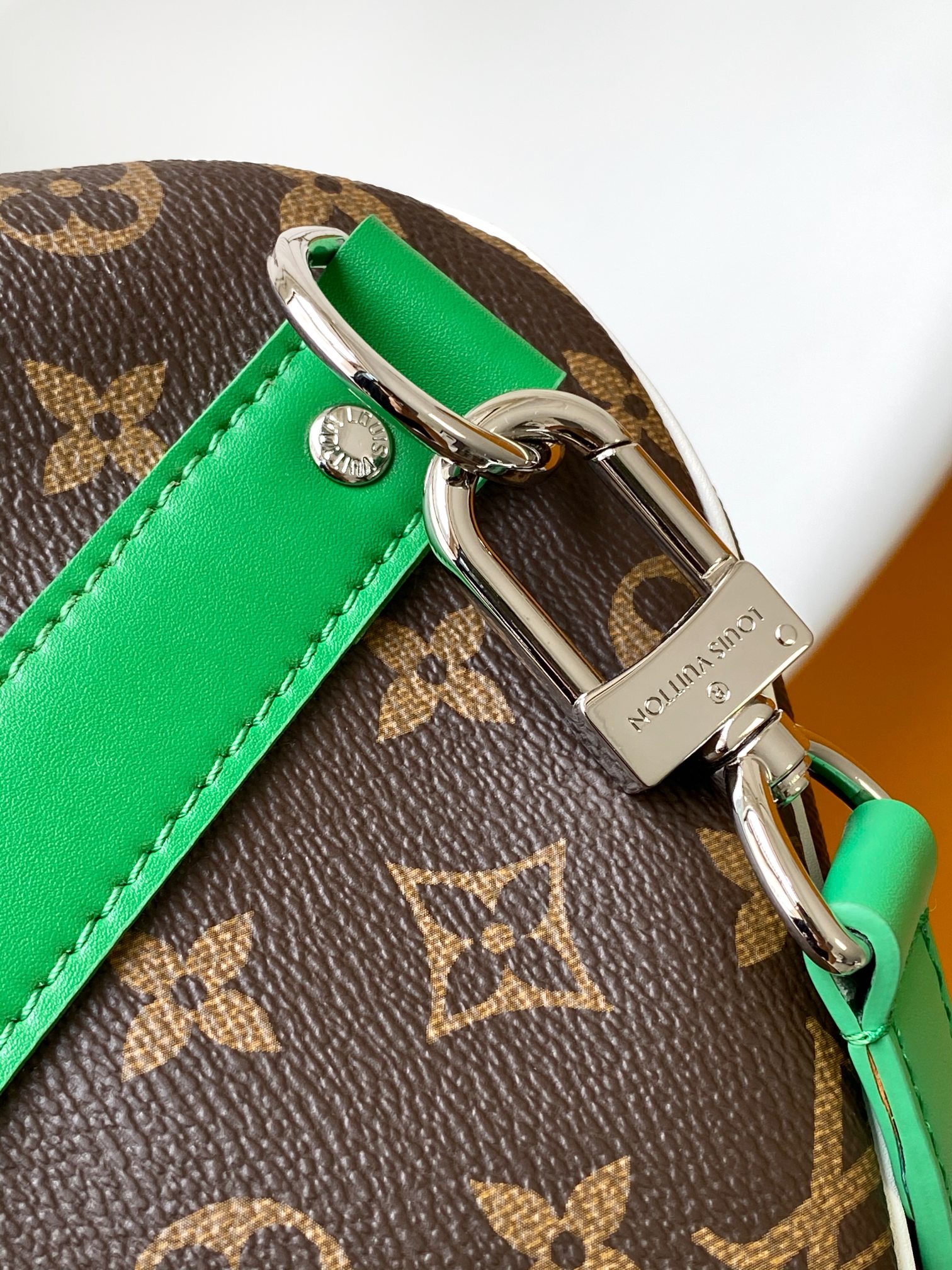 Louis Vuitton Keepall Bandoulière 50 Travel Bag - Image 7
