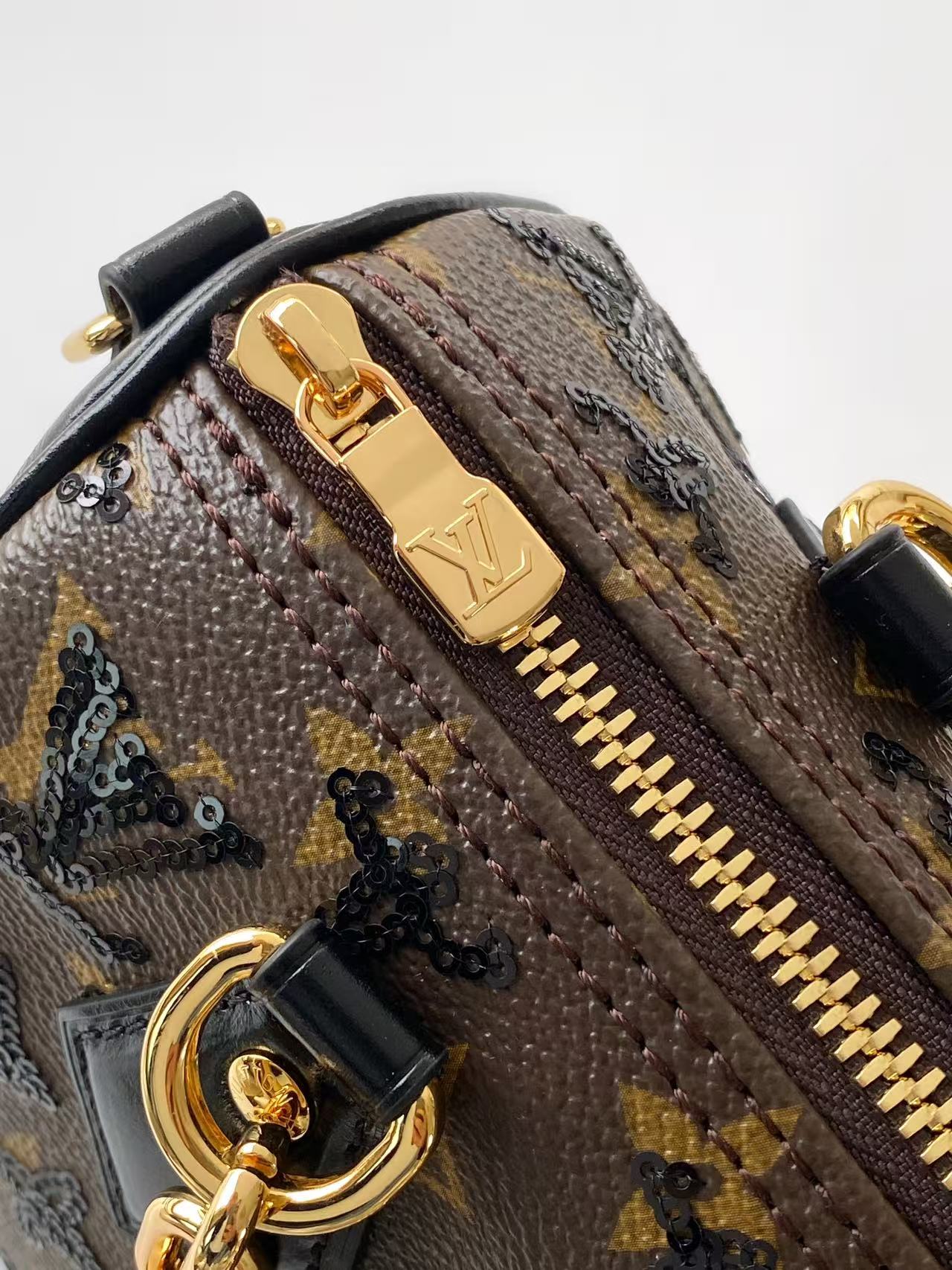 Louis Vuitton Speedy Bandoulière 20 Monogram Sequins Crossbody Bag - Image 7
