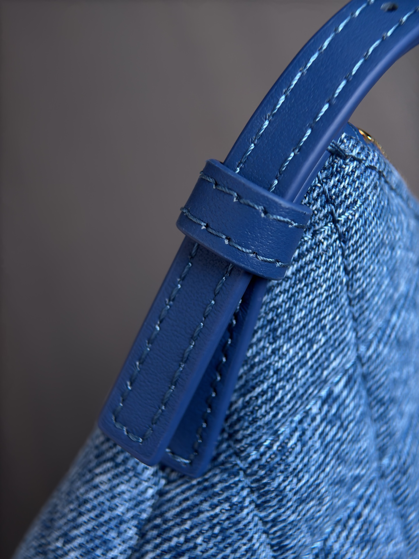 Chanel Classic Blue Denim Crossbody Bag with Double C Logo - Image 7
