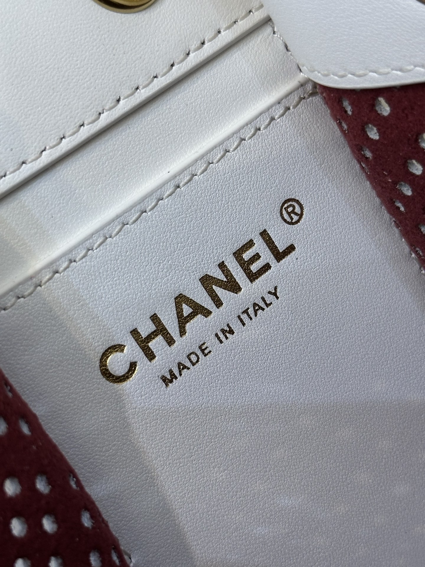 Chanel 25 Perforated Cowhide Bucket Handbag - Image 7