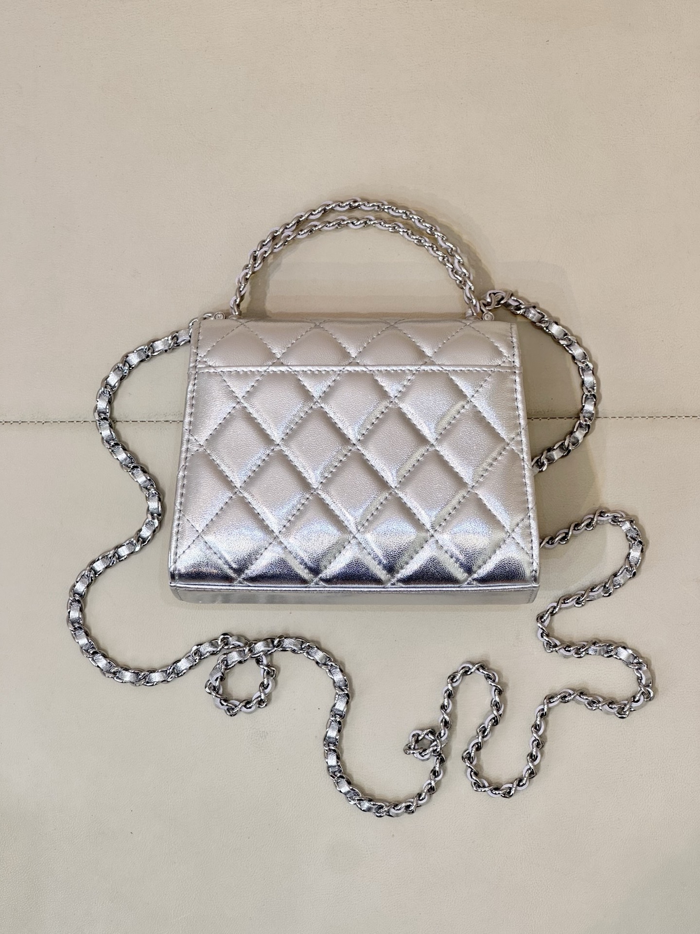 Kelly 25 Top Handle Crossbody Bag - Image 7