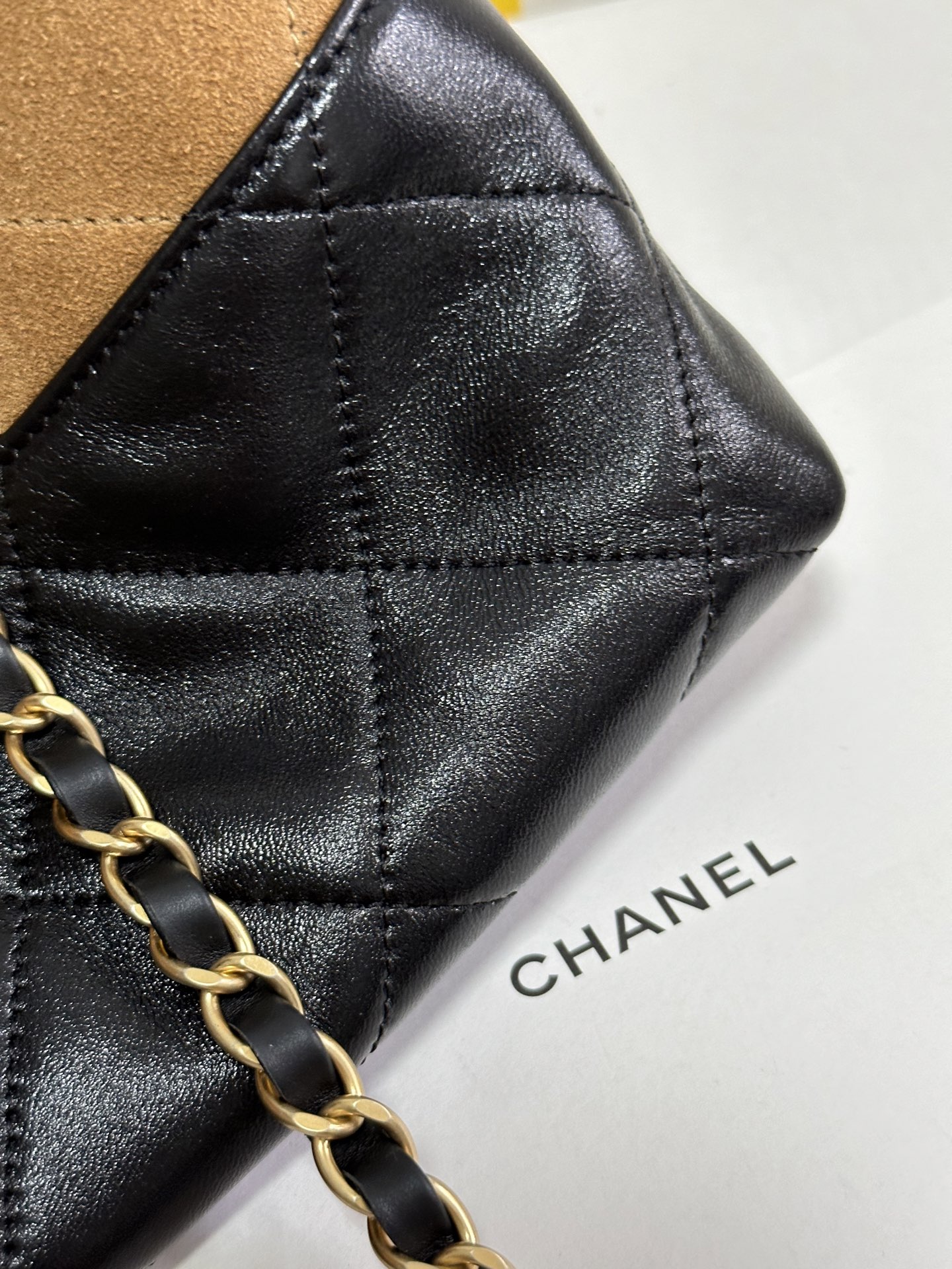 Chanel 25A AS5657 Small Shopping Tote - Image 7