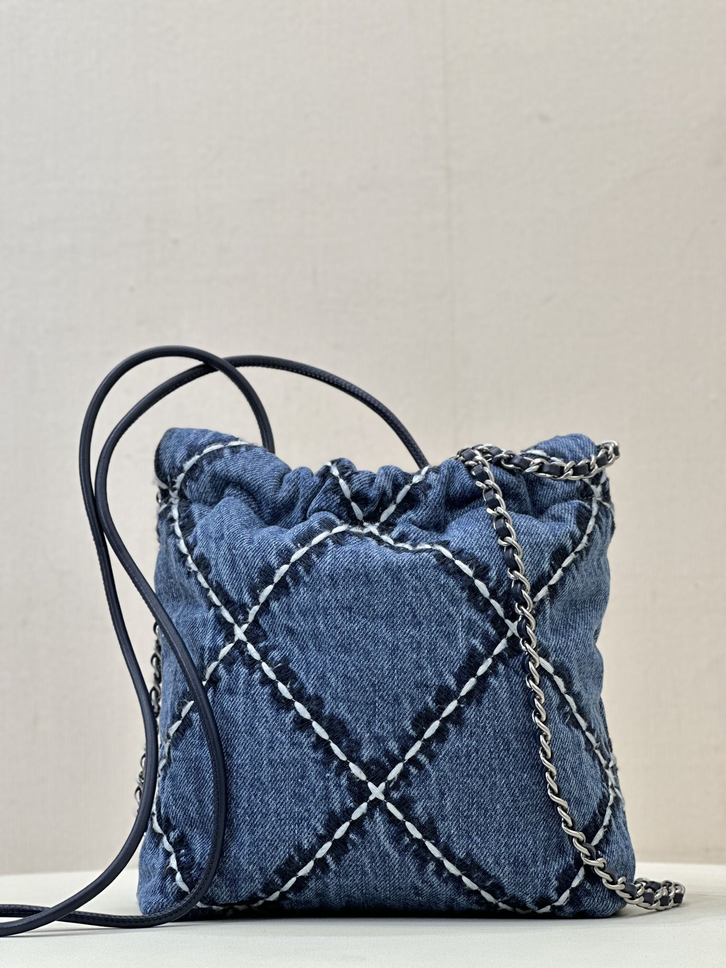 Chanel 22 Mini Denim Crossbody Bag - Image 7