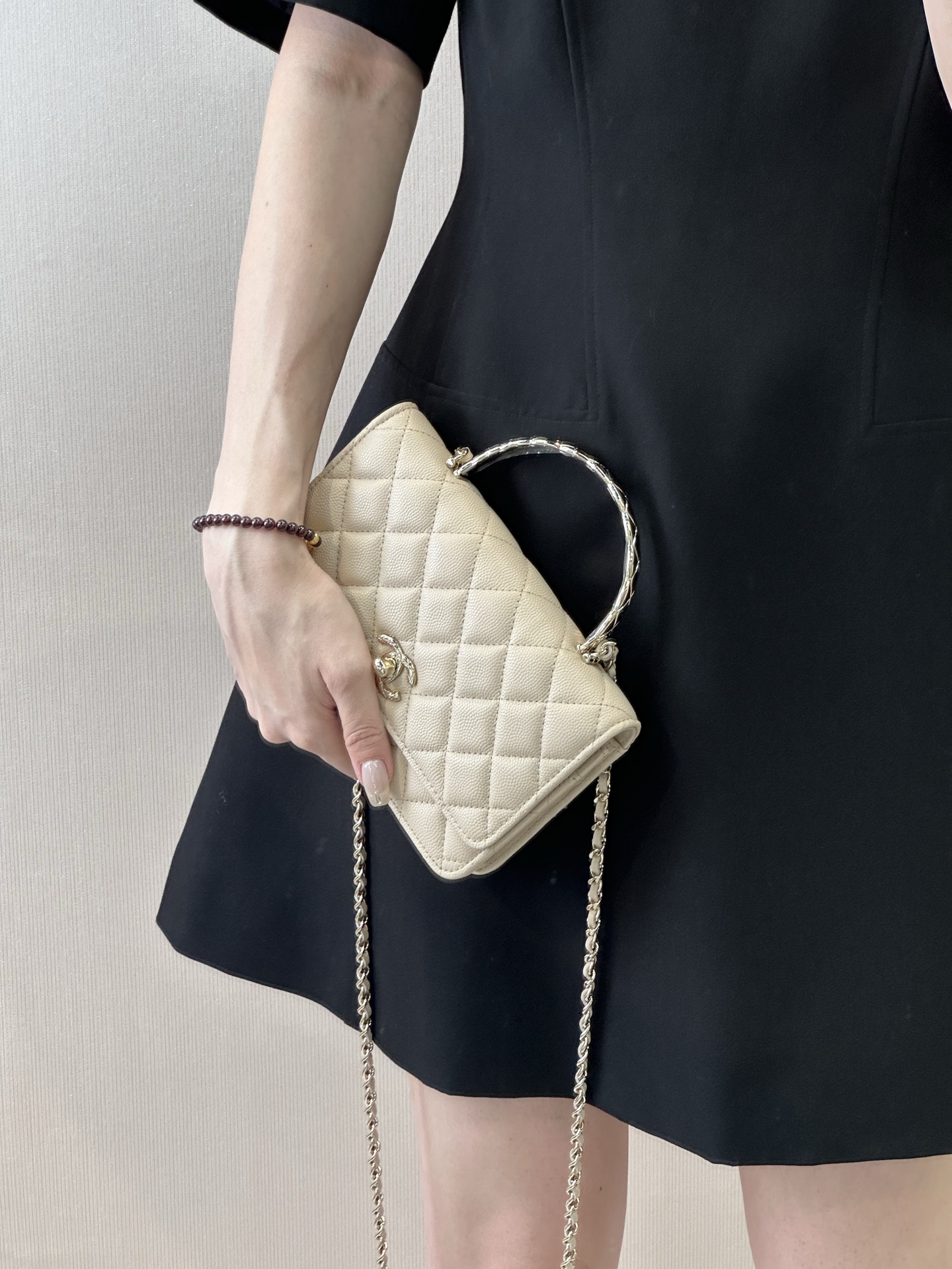 Fish Scale Leather WOC Crossbody Bag with Metal Handle - Image 7