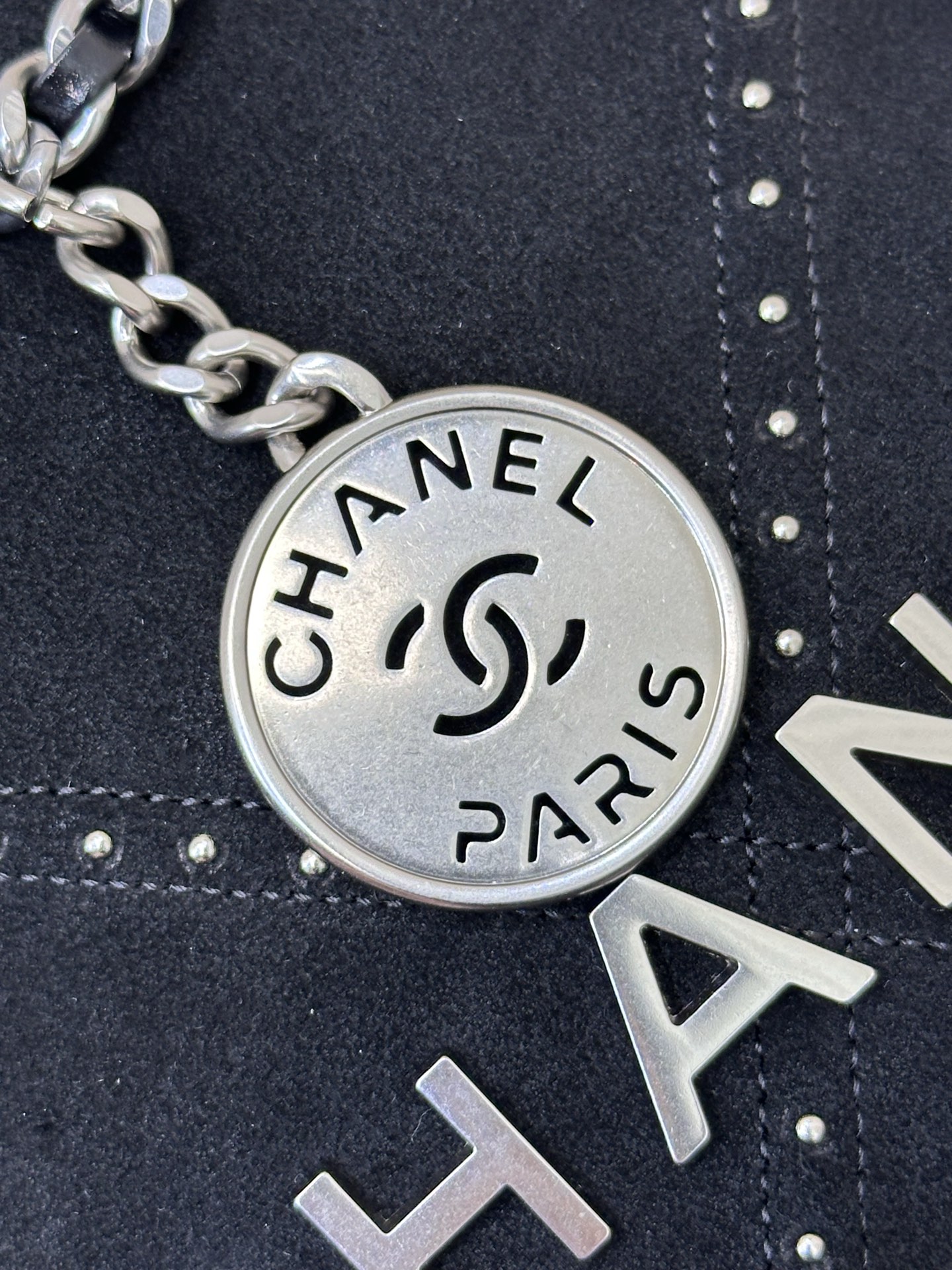 Chanel Mini 22 Bag - Image 7
