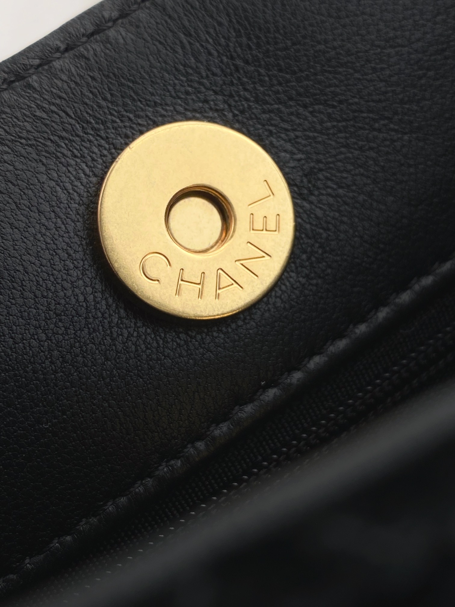 Chanel 23 Velvet Hobo Shoulder Bag - Image 7