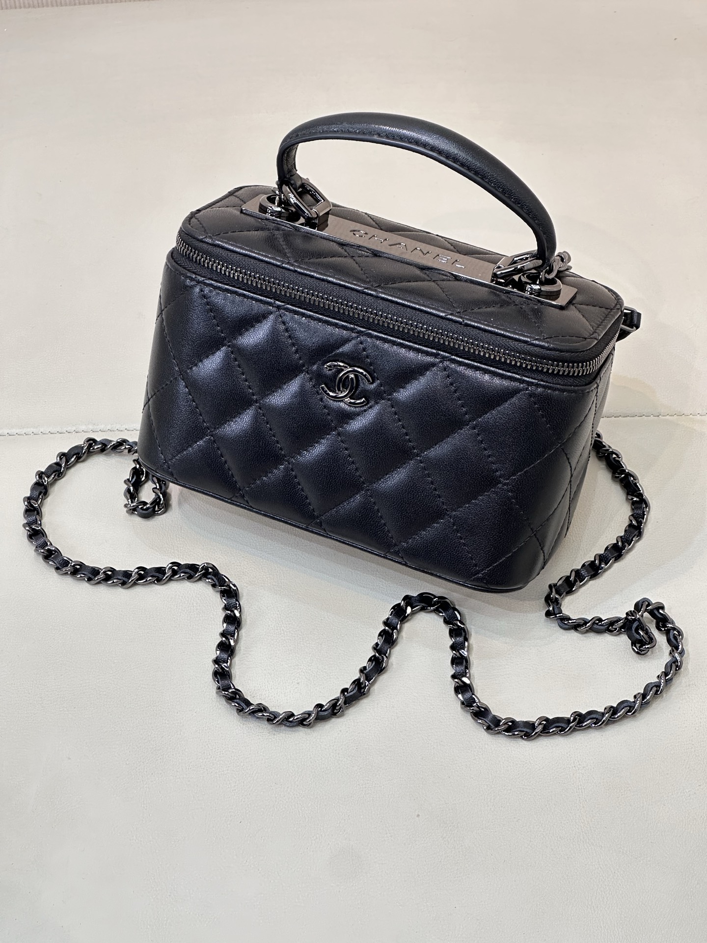 Chanel Trendy CC Box Bag Black Lambskin - Image 7
