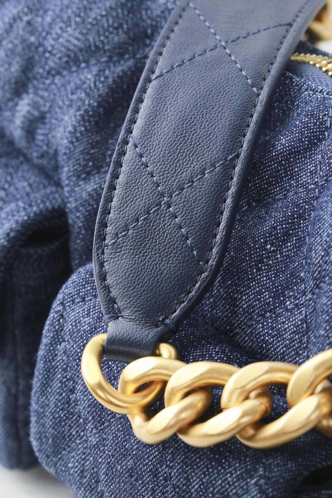 Chanel 25C Denim Hobo Bag - Image 7