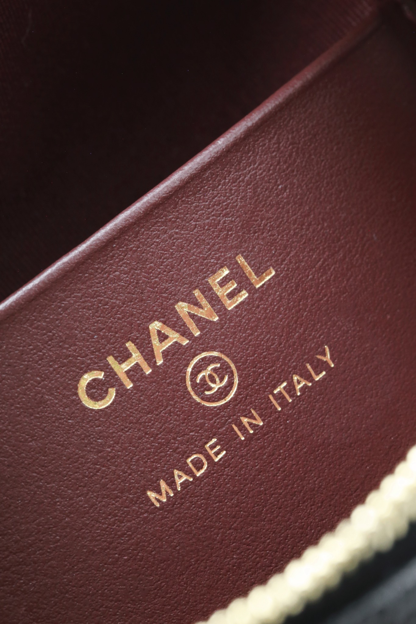 CHANEL 25C Spring Box Bag - Image 7