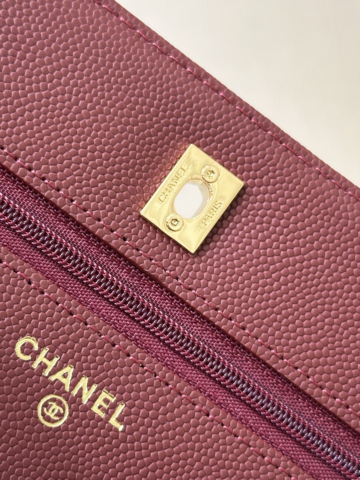 Quilted Leather WOC Envelope Crossbody Bag - Image 7