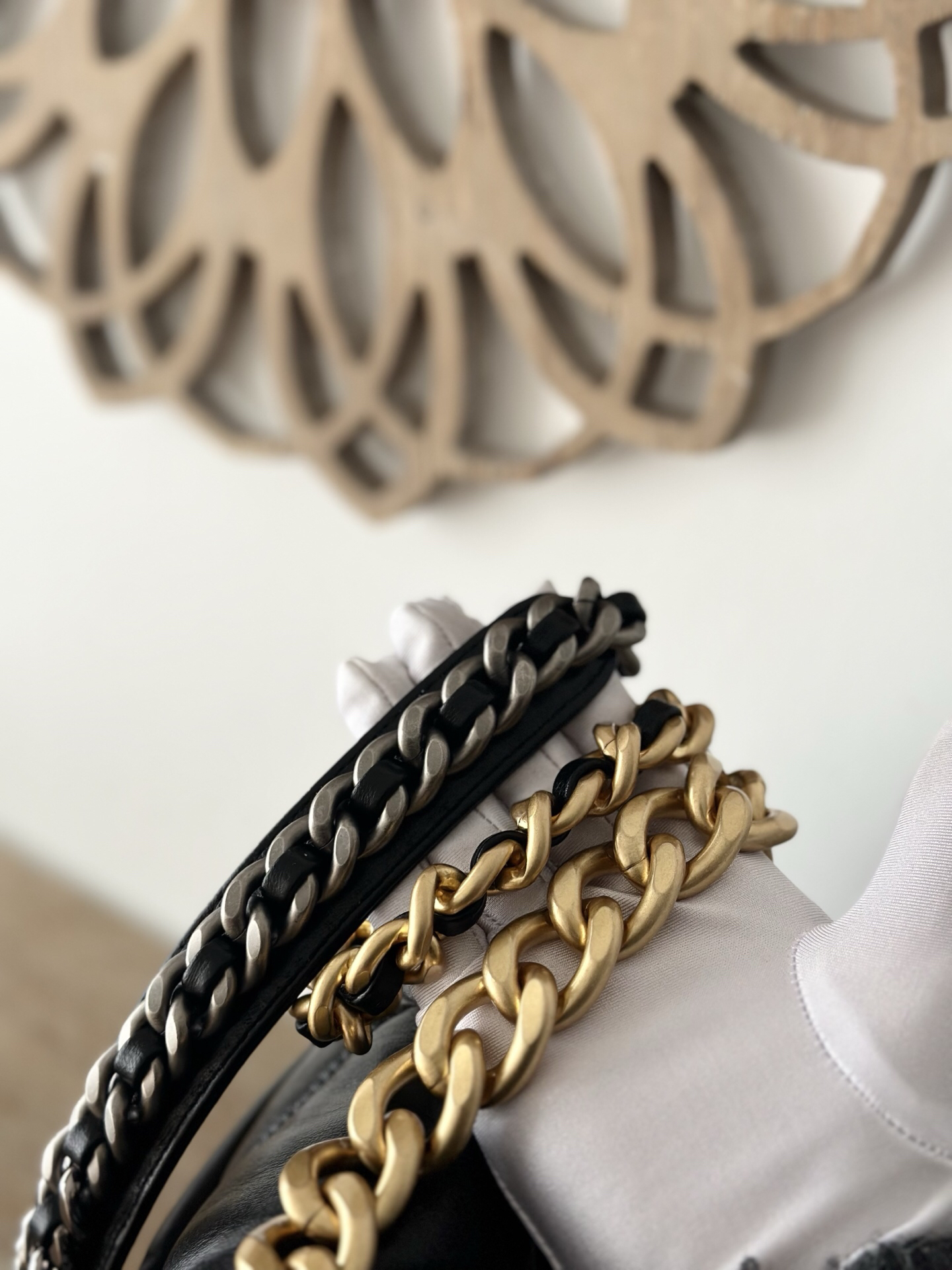 Chanel 19 Lambskin Flap Bag - Image 7