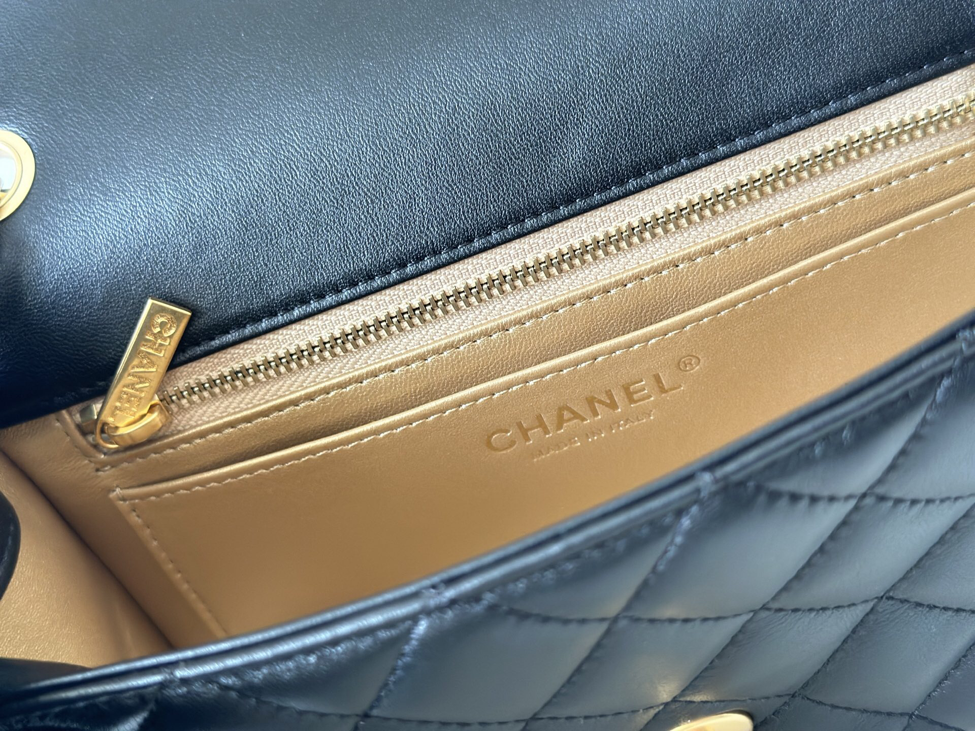 Chanel Mini Metallic Flap Bag - Image 7