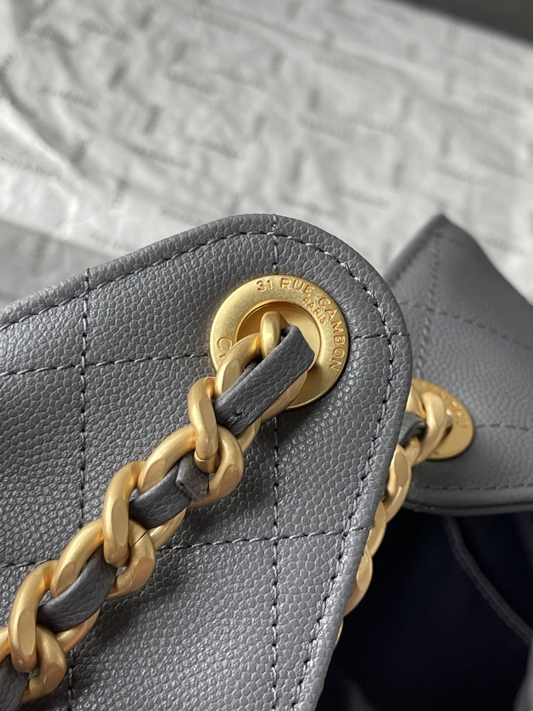 Chanel Quilted Leather Hobo Bag with Chain Detail - Image 7