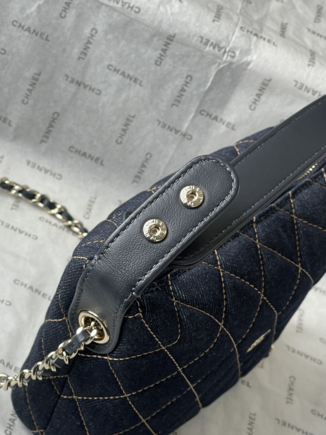 Chanel Denim Box Bag with Diamond Pattern - Image 7